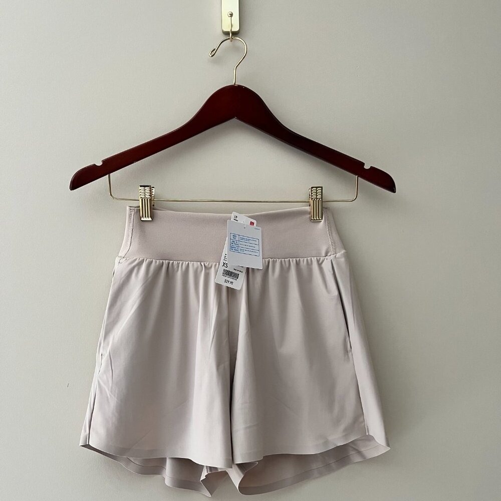 New with Tags Uniqlo Women’s XS - Stretch AIRism Shorts - Color - Natural